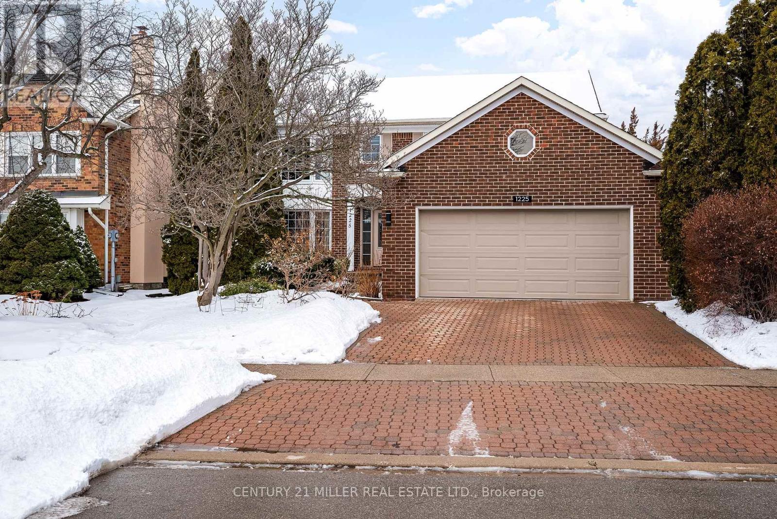 1225 Old Post Drive, Oakville, Ontario  L6M 1A5 - Photo 1 - W12826768
