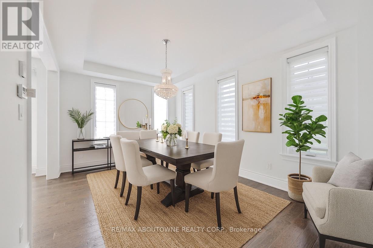 2163 Vineland Crescent, Oakville, Ontario  L6H 0J6 - Photo 7 - W12826780