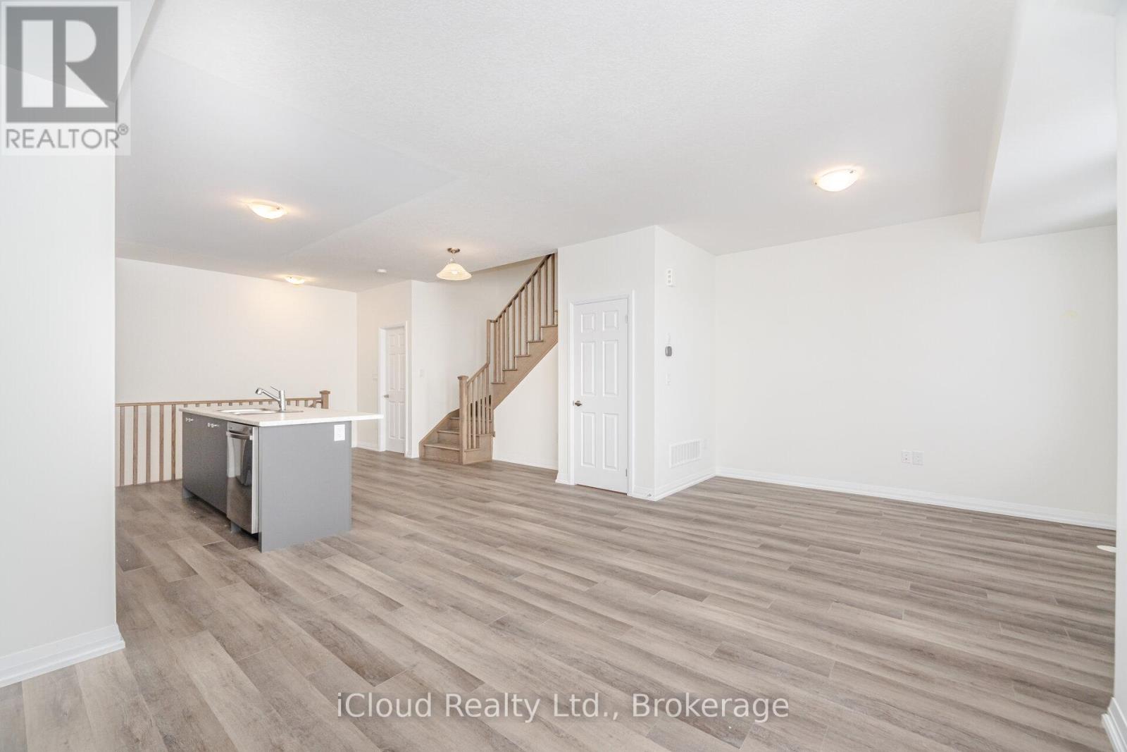 53 Stanley Avenue, Haldimand, Ontario  N3W 0J5 - Photo 18 - X12602140