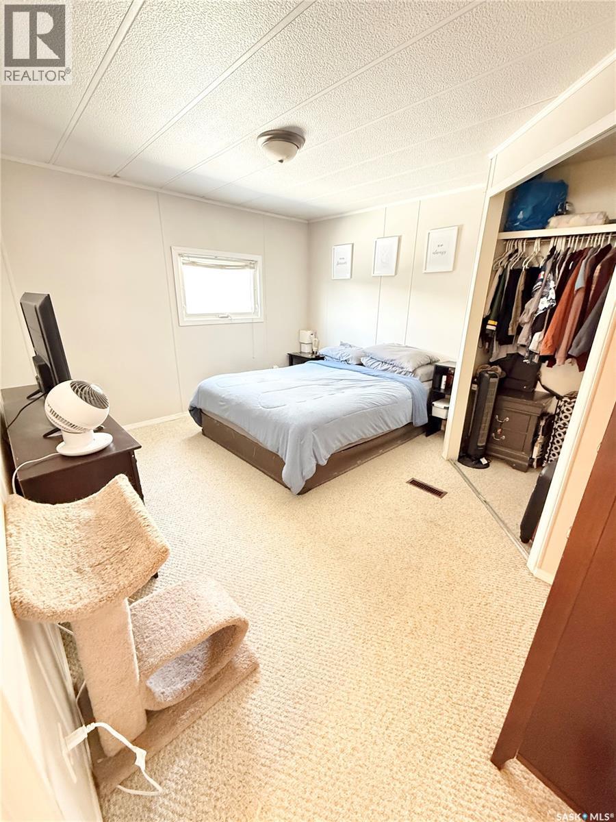 148 Laing Crescent, Weyburn, Saskatchewan  S4H 2R9 - Photo 10 - SK029305