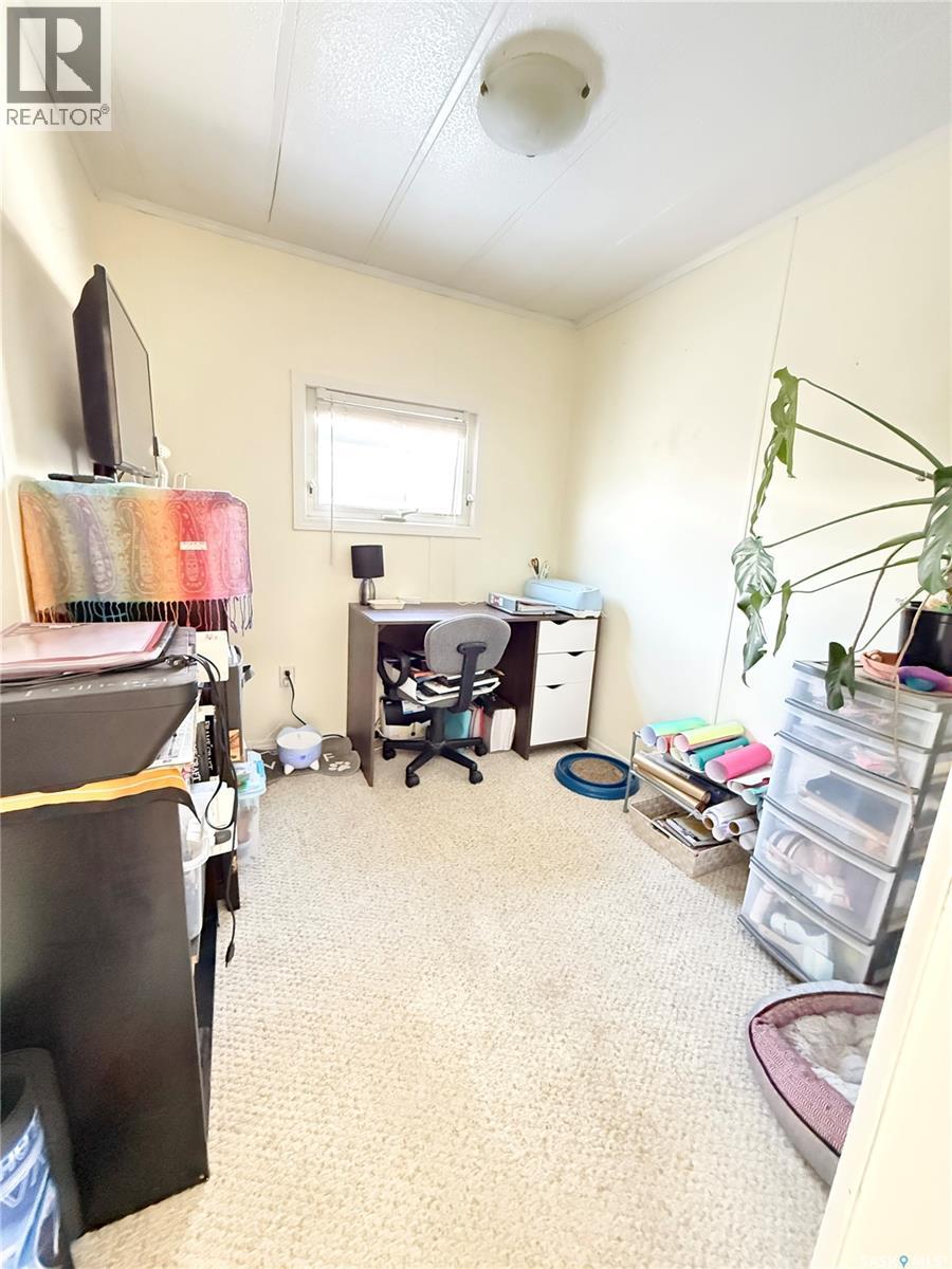 148 Laing Crescent, Weyburn, Saskatchewan  S4H 2R9 - Photo 13 - SK029305