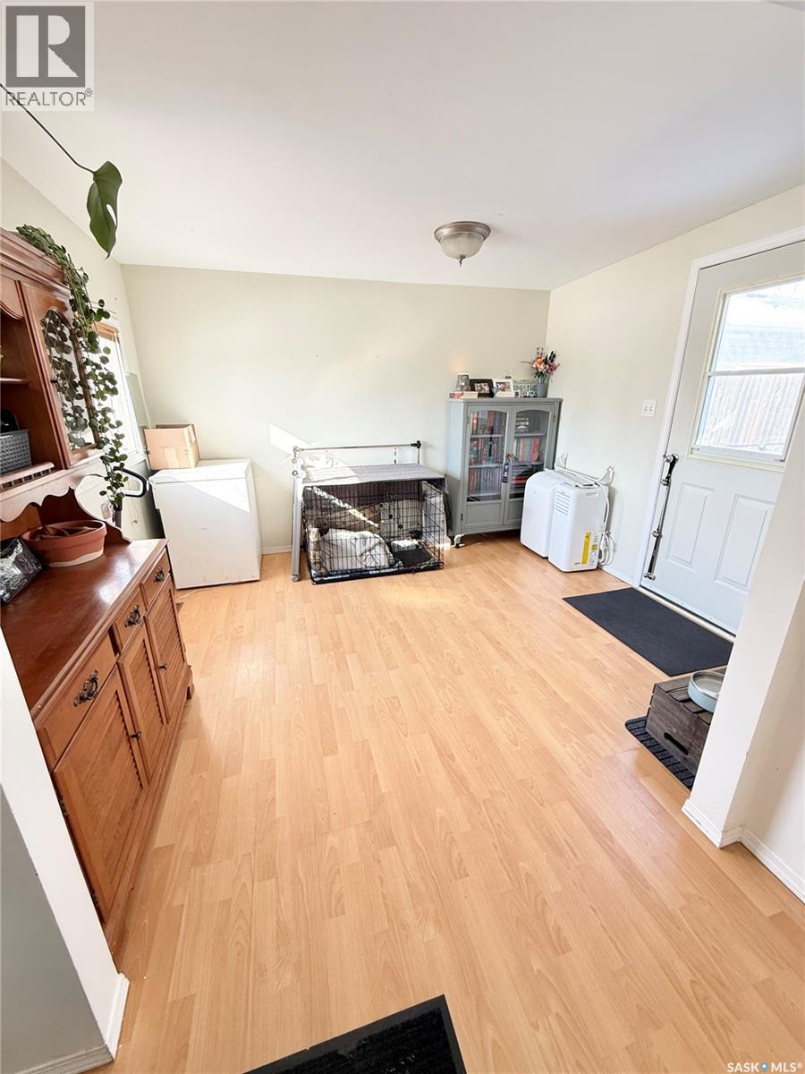 148 Laing Crescent, Weyburn, Saskatchewan  S4H 2R9 - Photo 2 - SK029305