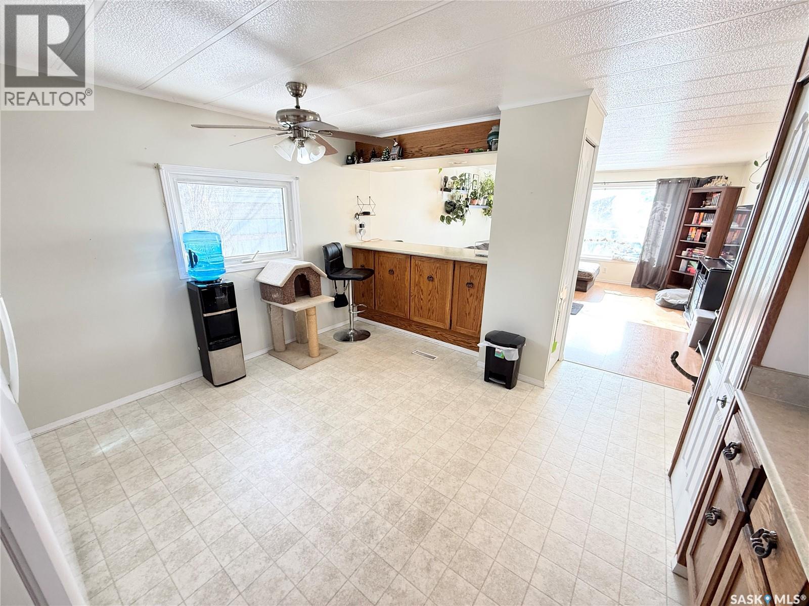 148 Laing Crescent, Weyburn, Saskatchewan  S4H 2R9 - Photo 8 - SK029305