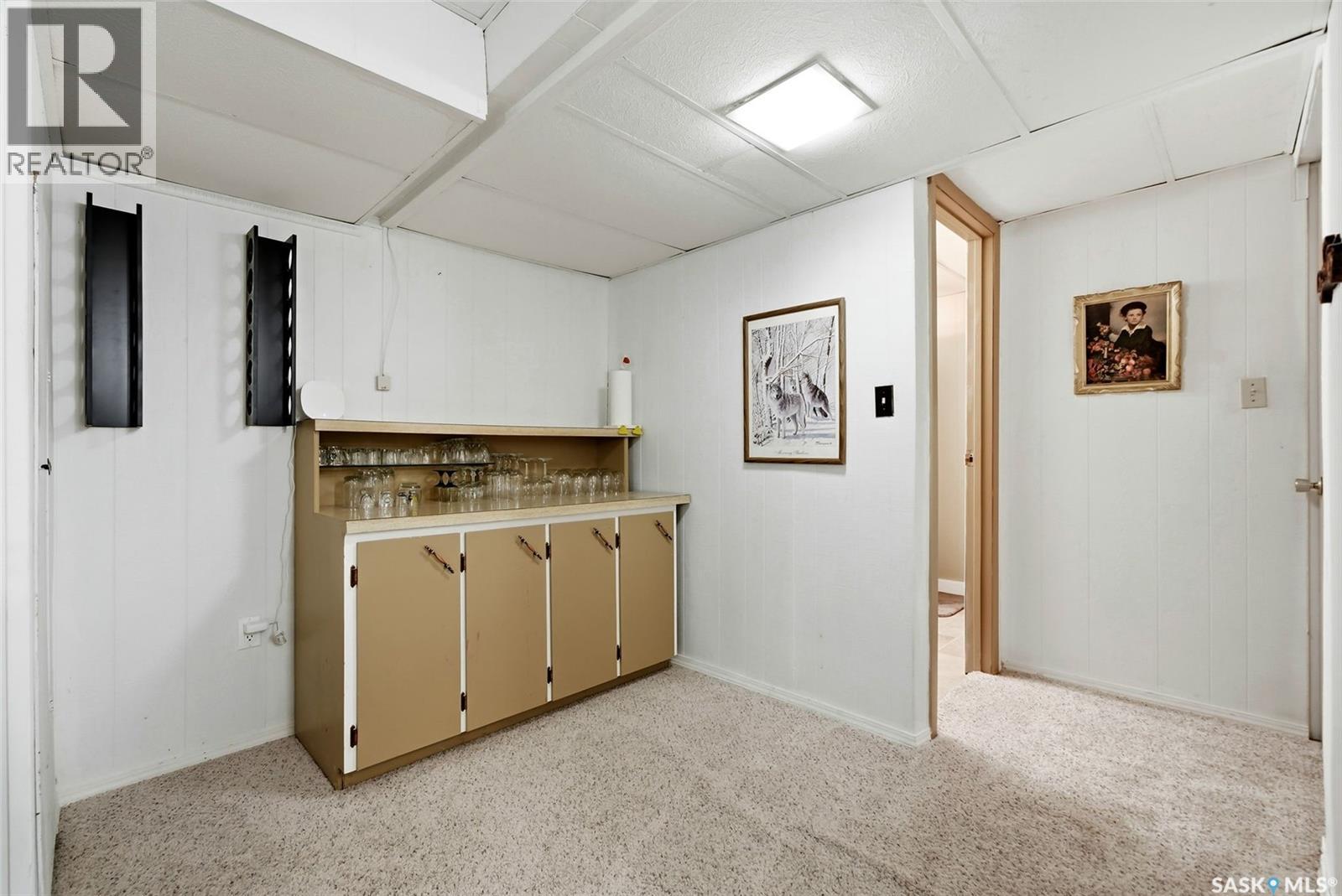 131 Lloyd Crescent, Regina, Saskatchewan  S4R 6B9 - Photo 23 - SK029260