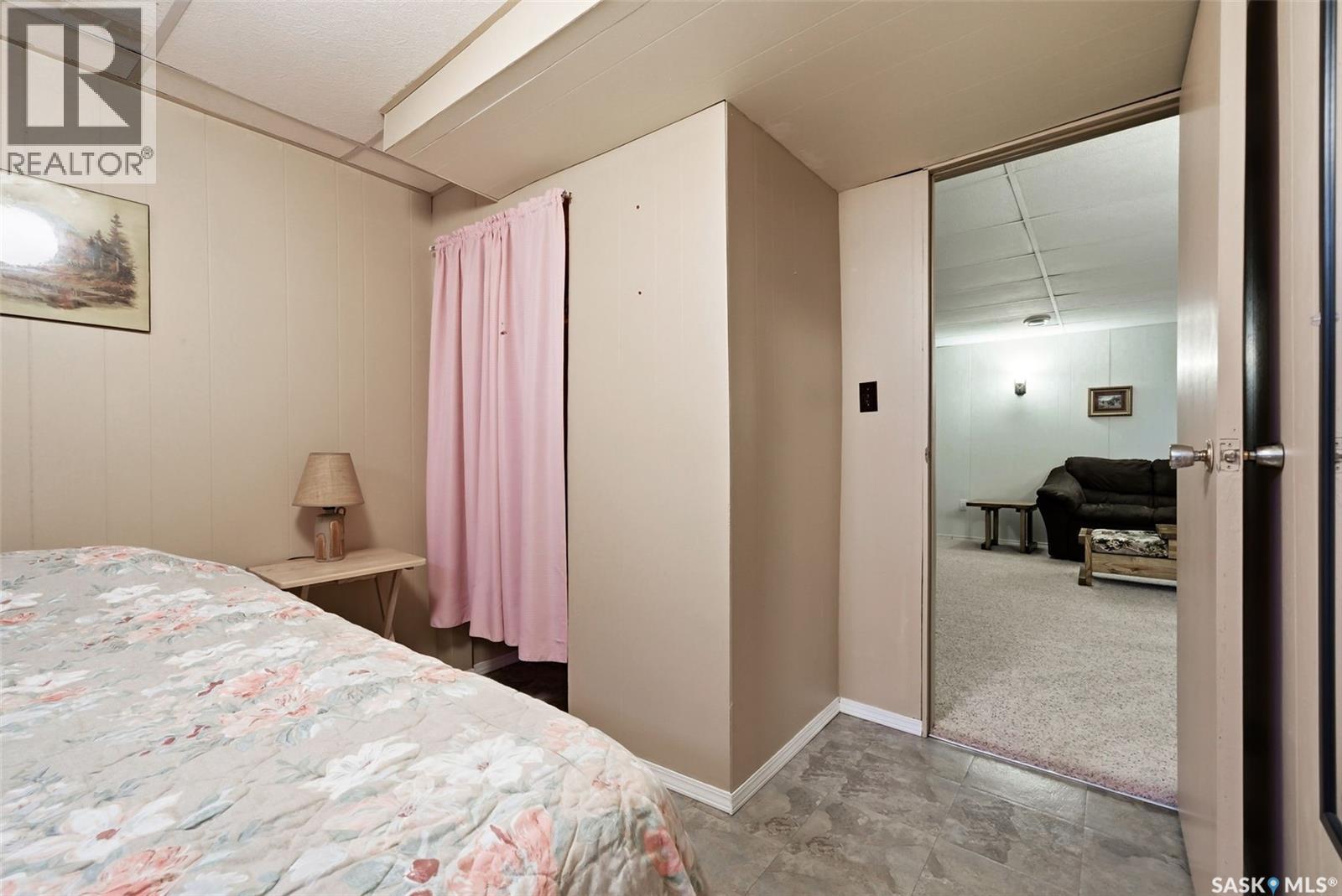 131 Lloyd Crescent, Regina, Saskatchewan  S4R 6B9 - Photo 25 - SK029260