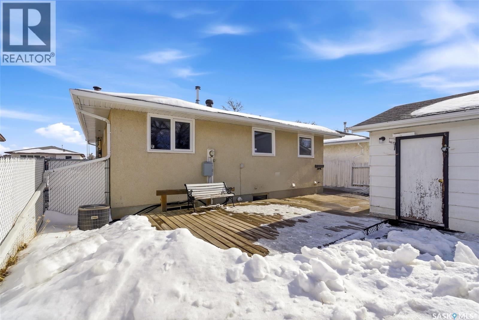 131 Lloyd Crescent, Regina, Saskatchewan  S4R 6B9 - Photo 32 - SK029260