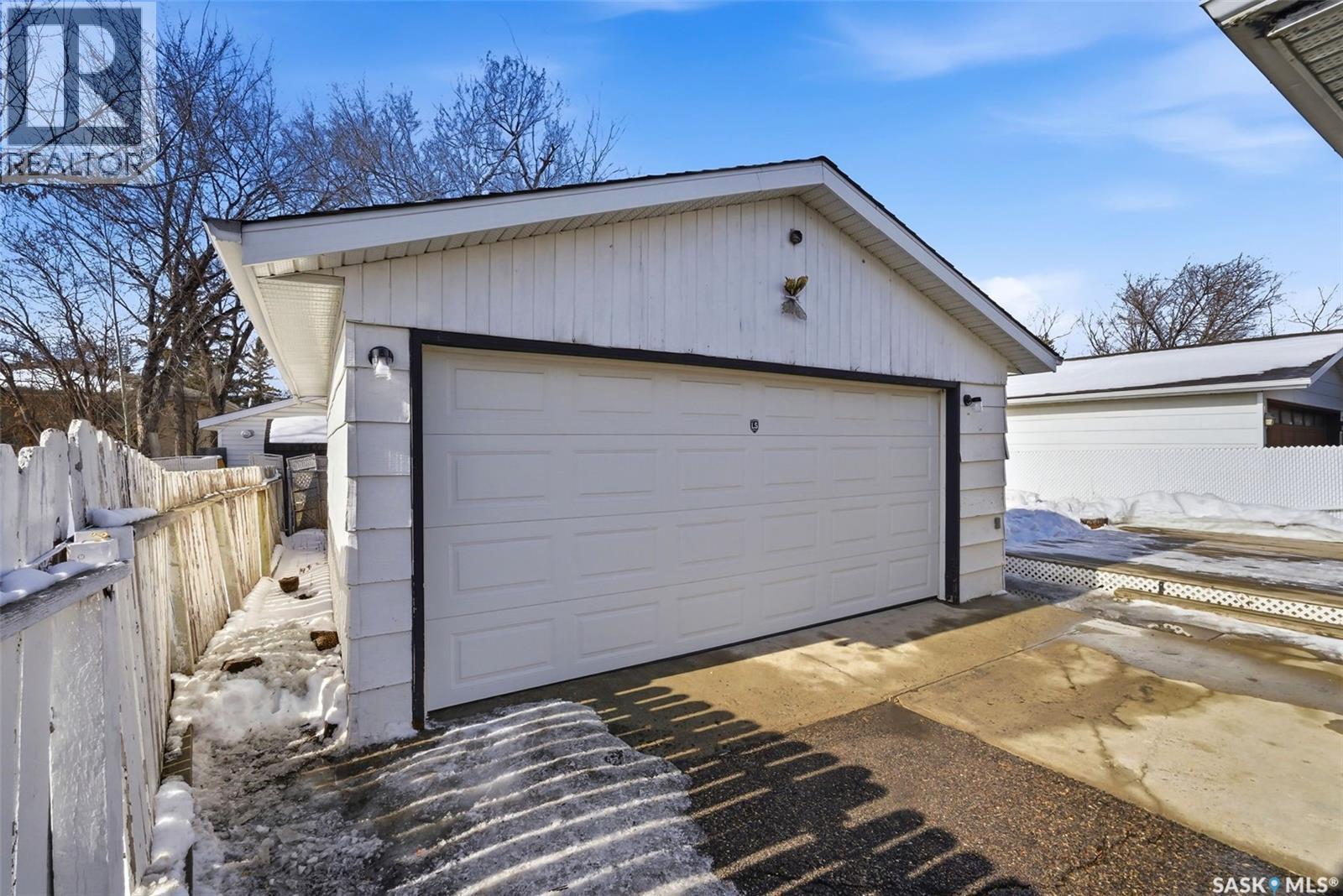 131 Lloyd Crescent, Regina, Saskatchewan  S4R 6B9 - Photo 35 - SK029260