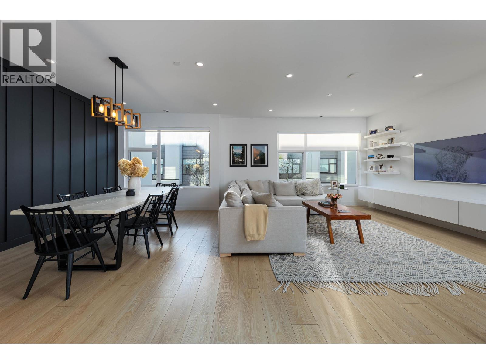 17 602 LILE DRIVE, North Vancouver, British Columbia