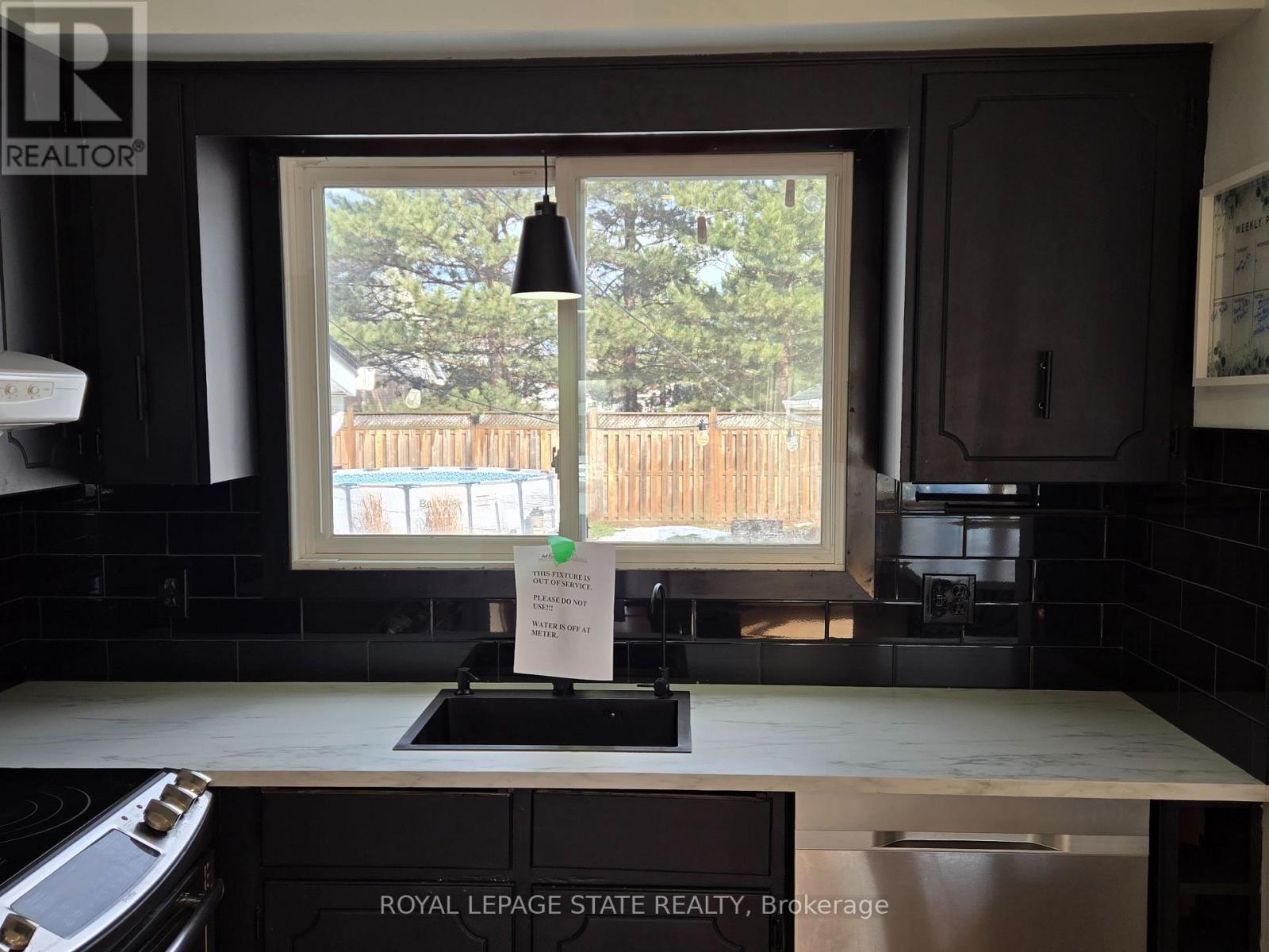 5030 Hartwood Avenue, Lincoln, Ontario  L0R 1B5 - Photo 3 - X12826580