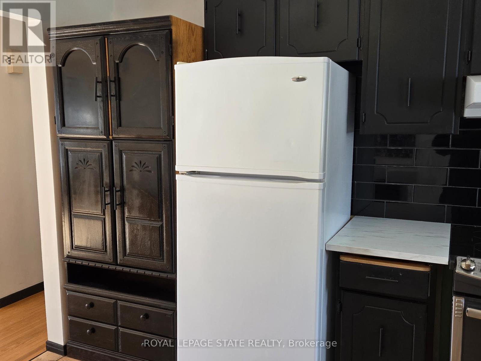 5030 Hartwood Avenue, Lincoln, Ontario  L0R 1B5 - Photo 4 - X12826580