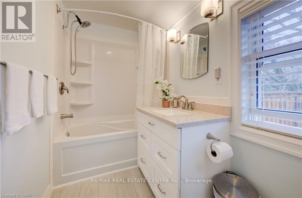 76 Brentwood Avenue, Kitchener, Ontario  N2H 2C8 - Photo 48 - X12826716