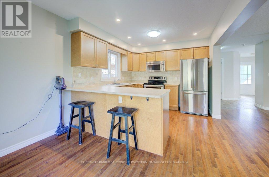 404 Tealby Crescent, Waterloo, Ontario  N2J 4Y8 - Photo 13 - X12826740