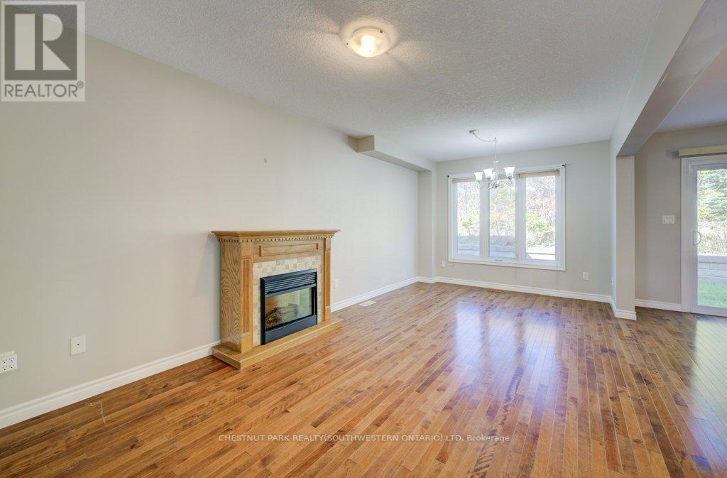 404 Tealby Crescent, Waterloo, Ontario  N2J 4Y8 - Photo 7 - X12826740