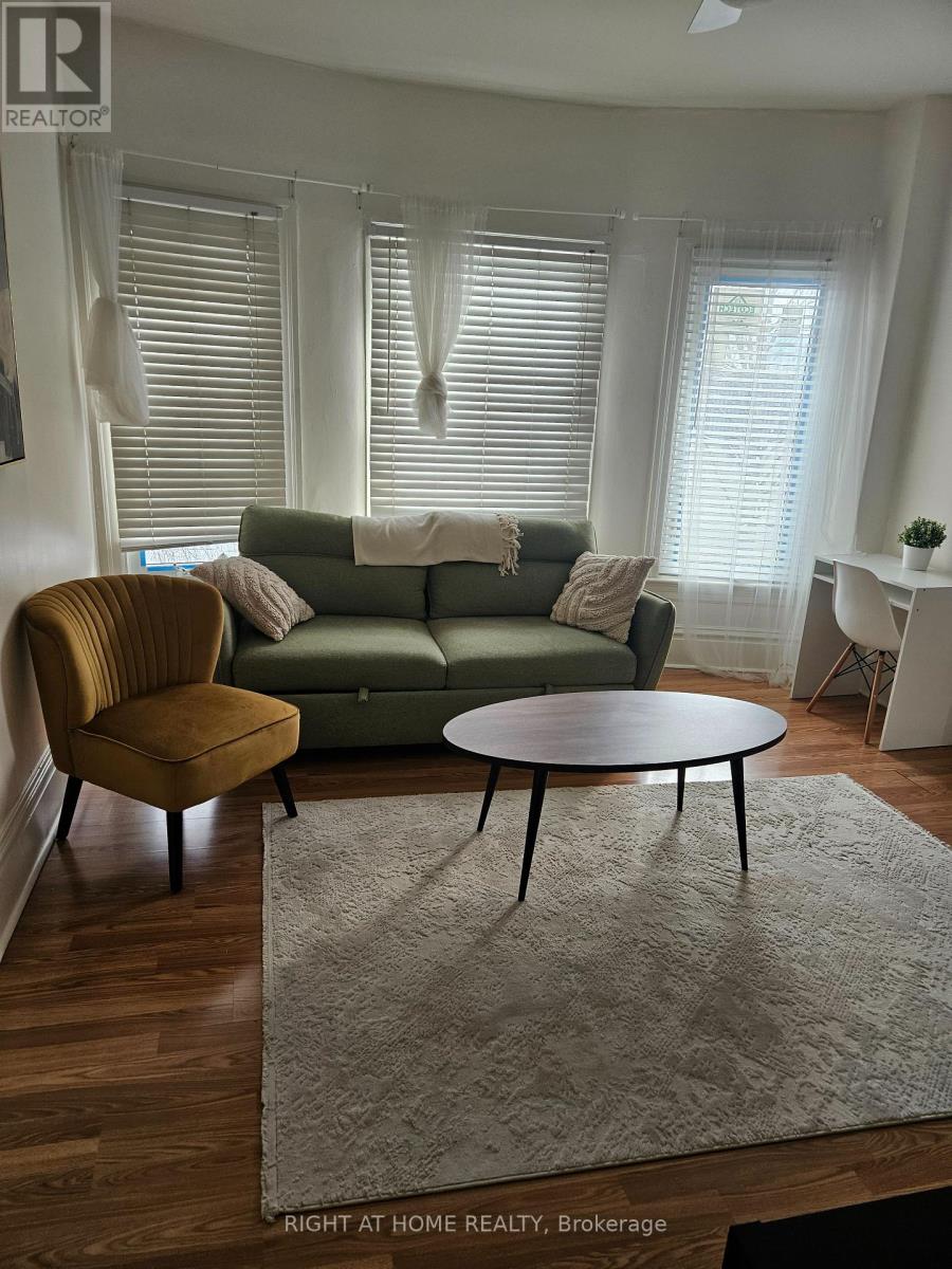 2 - 199 Catharine Street N, Hamilton (Beasley), Ontario  L8L 4S4 - Photo 3 - X12826794