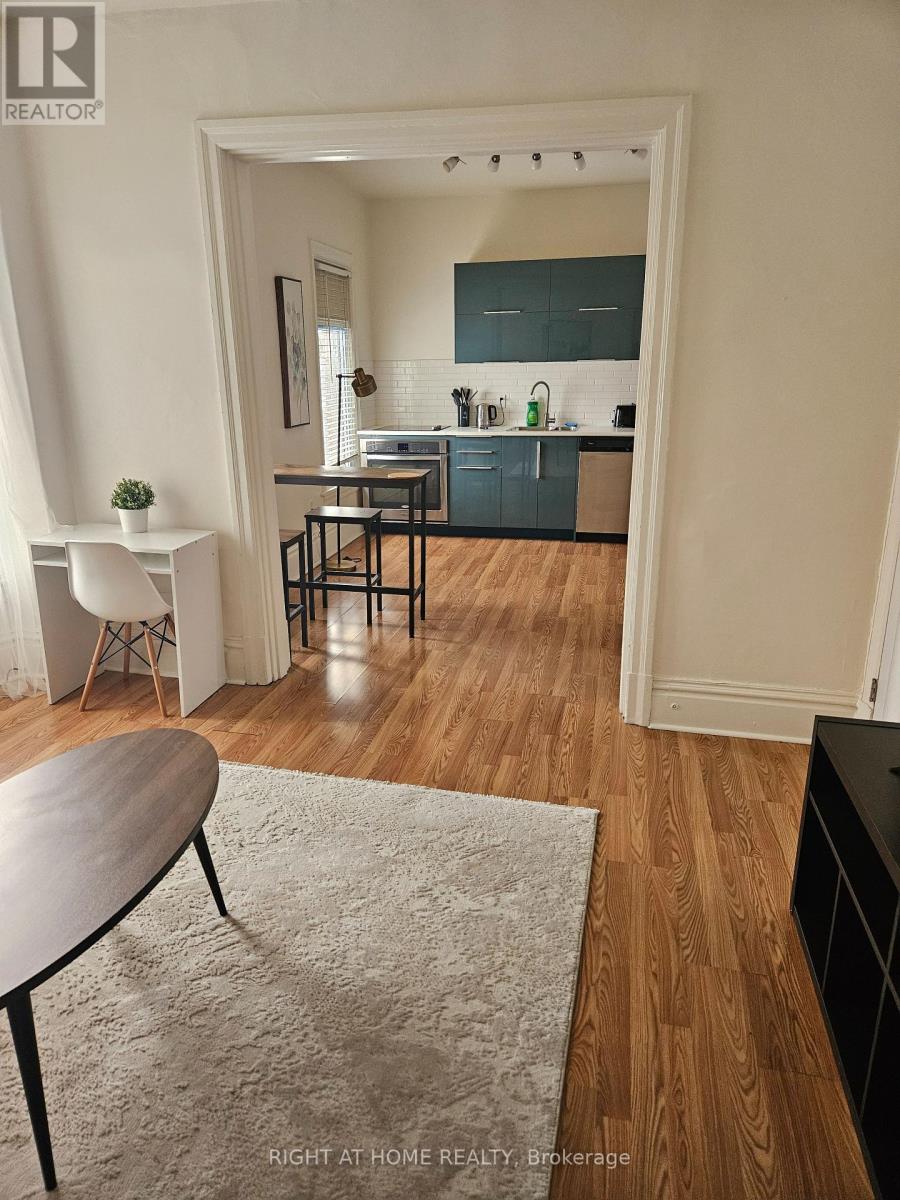 2 - 199 Catharine Street N, Hamilton (Beasley), Ontario  L8L 4S4 - Photo 4 - X12826794