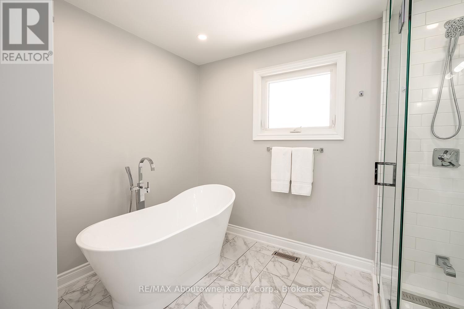 287 Royal Albert Court, Oakville, Ontario  L6H 3A7 - Photo 21 - W12826910