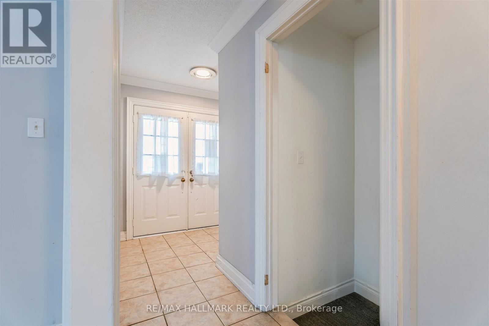 241 Featherstone Road, Milton, Ontario  L9T 7C3 - Photo 9 - W12794340