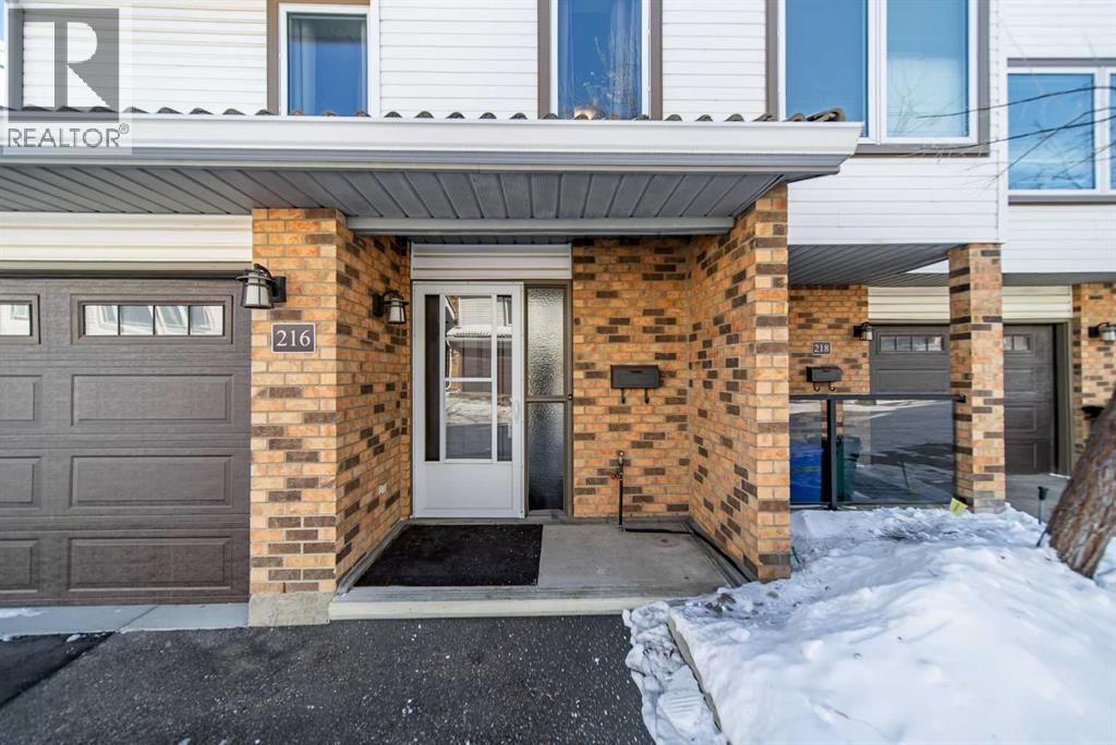 216 Coachway Lane Sw, Calgary, Alberta  T3H 2V9 - Photo 2 - A2288871