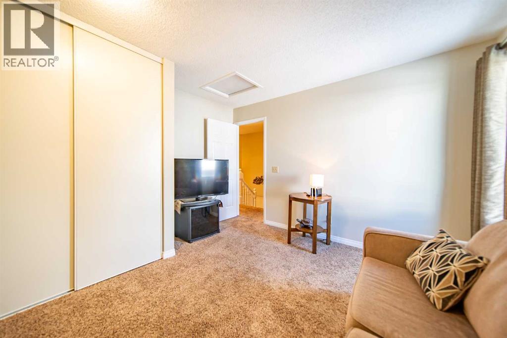 216 Coachway Lane Sw, Calgary, Alberta  T3H 2V9 - Photo 22 - A2288871