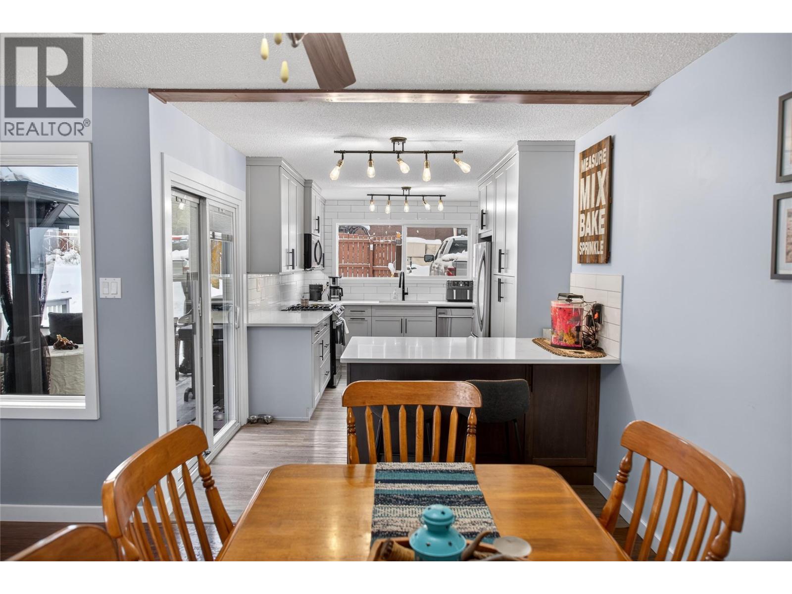 209 14th Street S, Cranbrook, British Columbia  V1C 1X8 - Photo 9 - 10376822