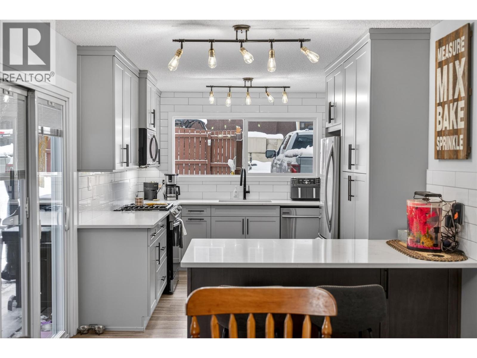 209 14th Street S, Cranbrook, British Columbia  V1C 1X8 - Photo 5 - 10376822