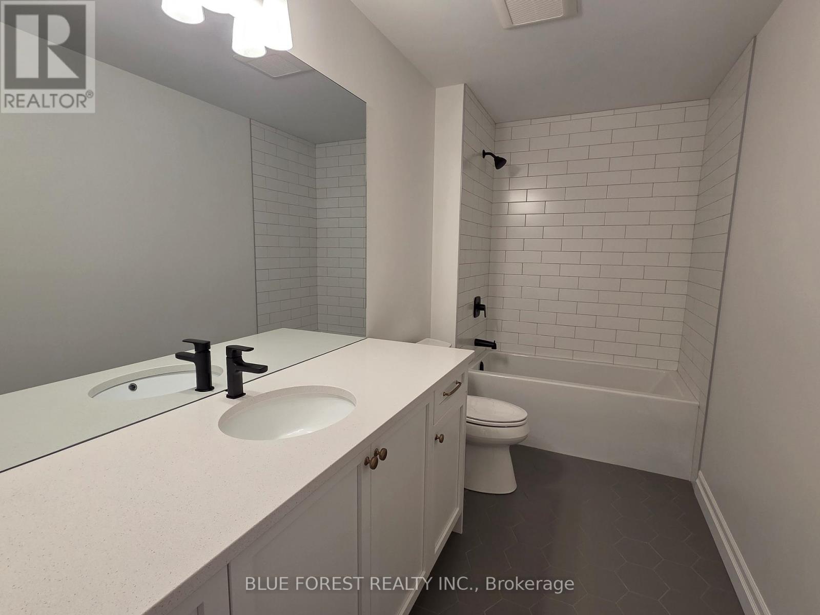 230 Harvest Lane, Thames Centre, Ontario  N0L 1G2 - Photo 13 - X12826858