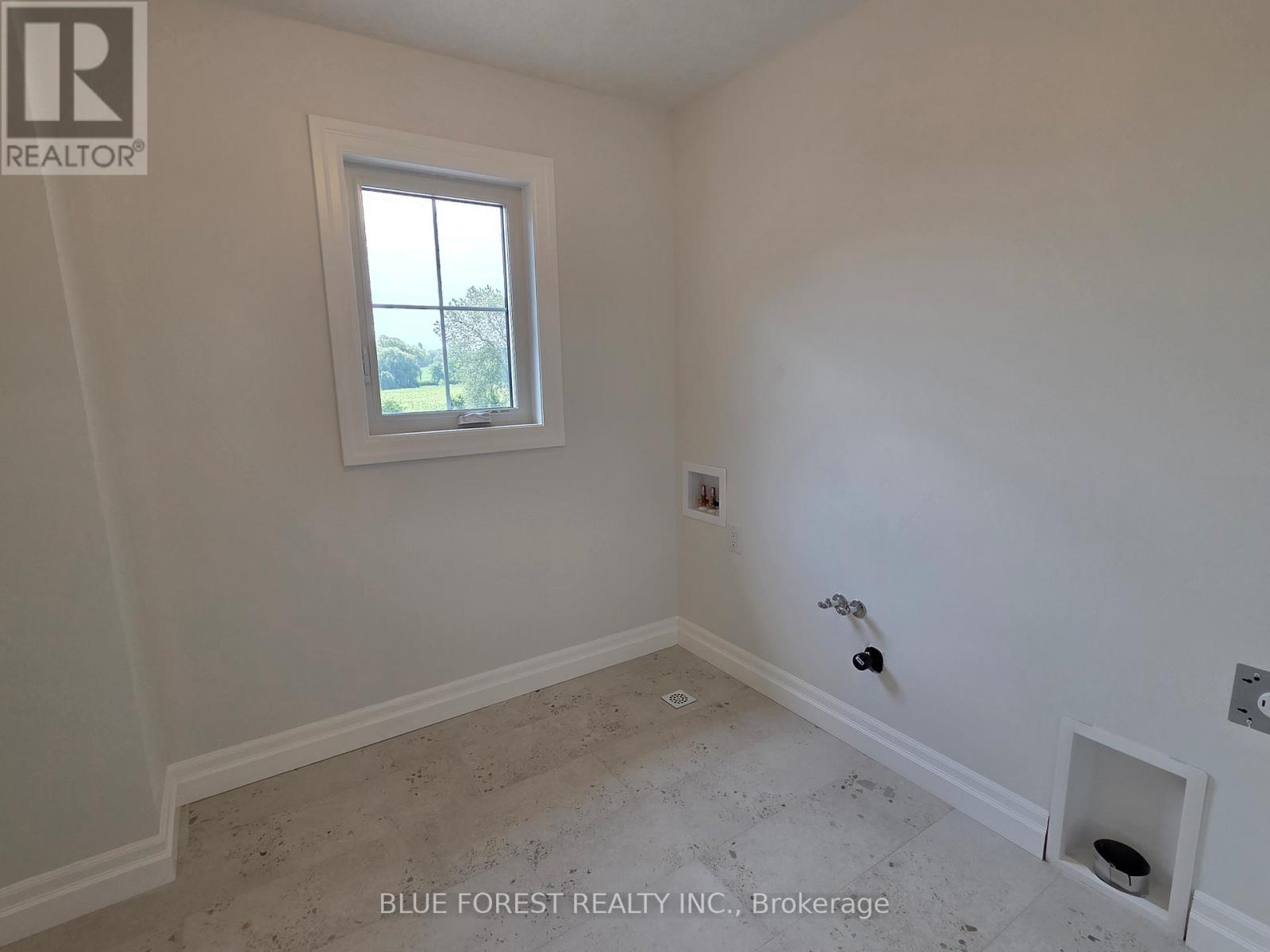 230 Harvest Lane, Thames Centre, Ontario  N0L 1G2 - Photo 14 - X12826858