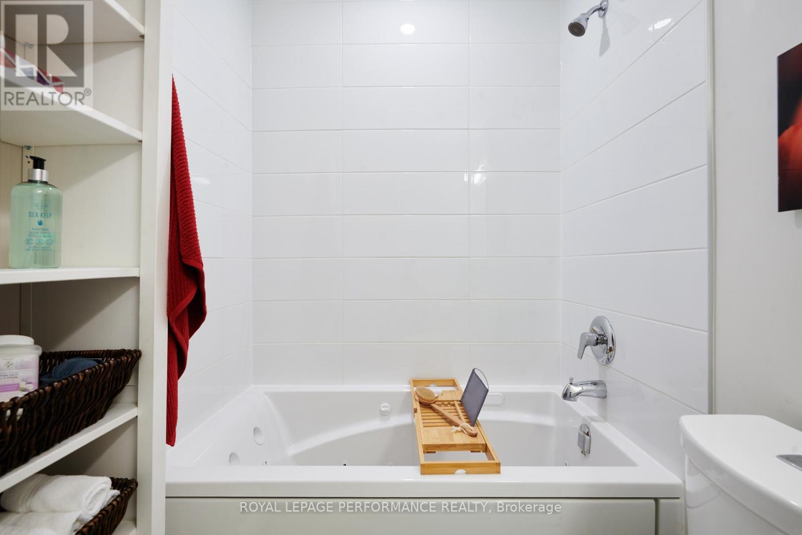 301 - 570 De Mazenod Avenue, Ottawa, Ontario  K1S 5X2 - Photo 19 - X12826904