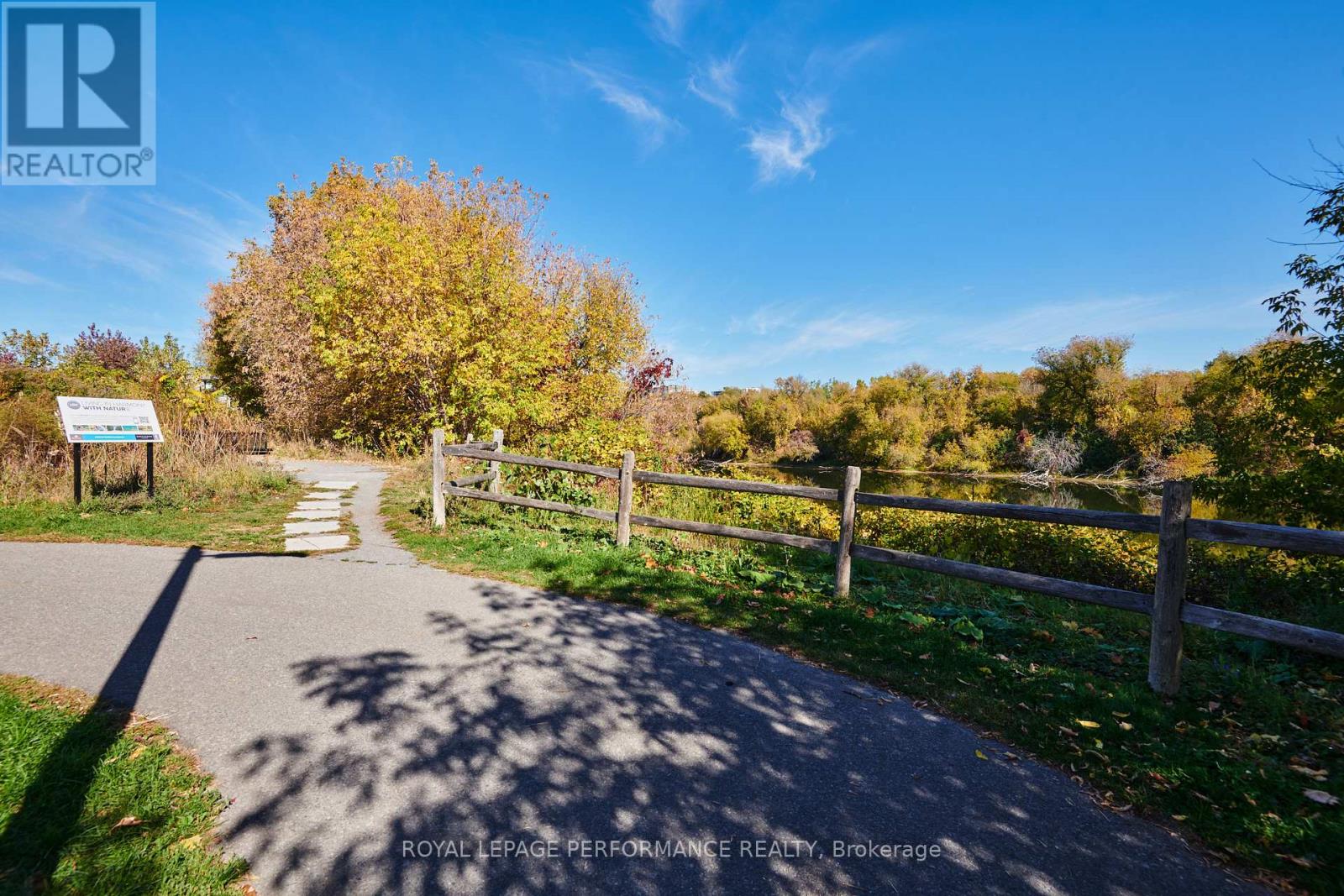 301 - 570 De Mazenod Avenue, Ottawa, Ontario  K1S 5X2 - Photo 28 - X12826904