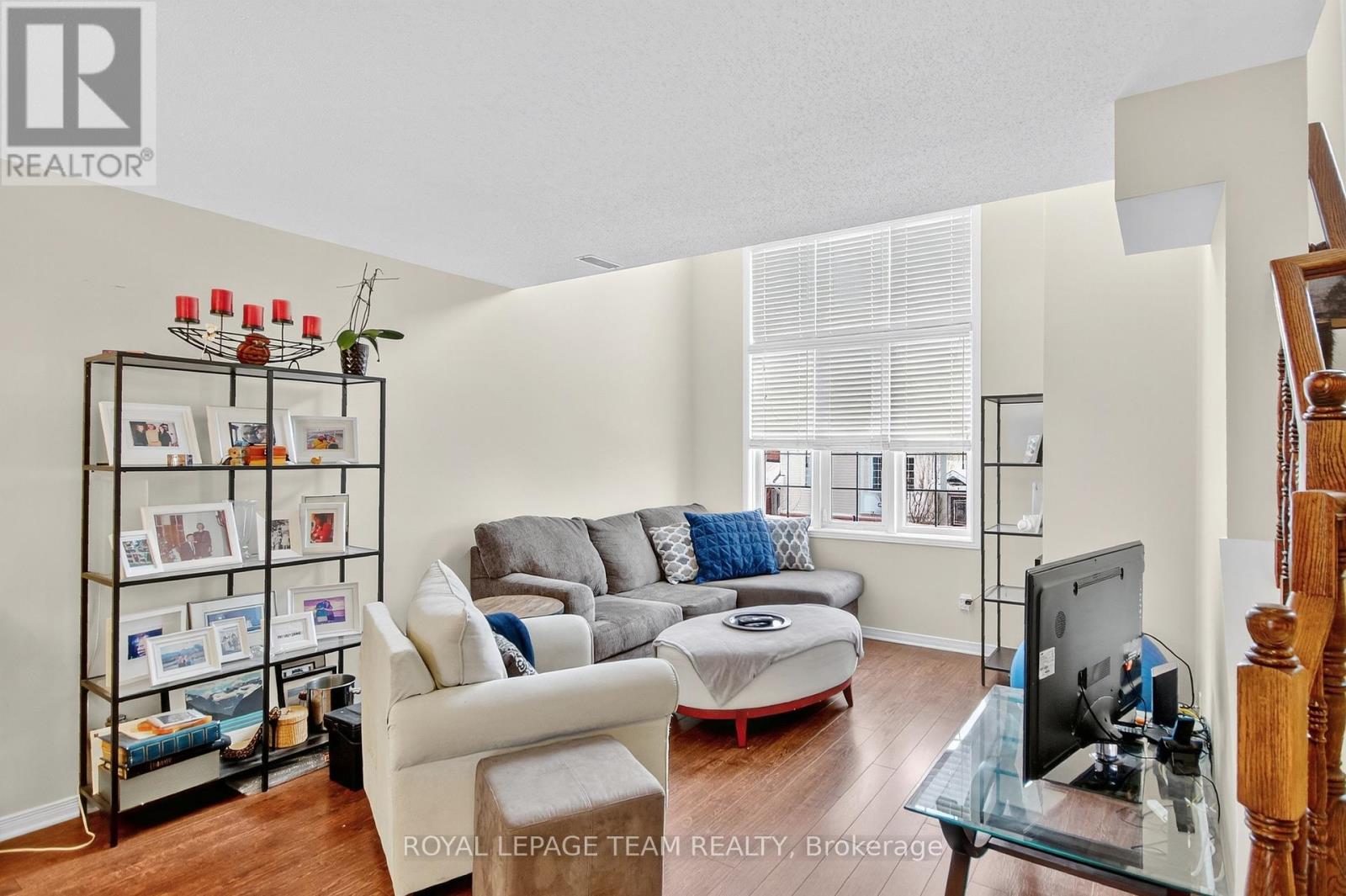 145 Wharhol Private, Ottawa, Ontario  K2H 1G5 - Photo 6 - X12826906