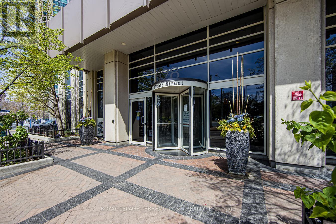 1413 - 628 Fleet Street, Toronto, Ontario  M5V 1A8 - Photo 3 - C12684860