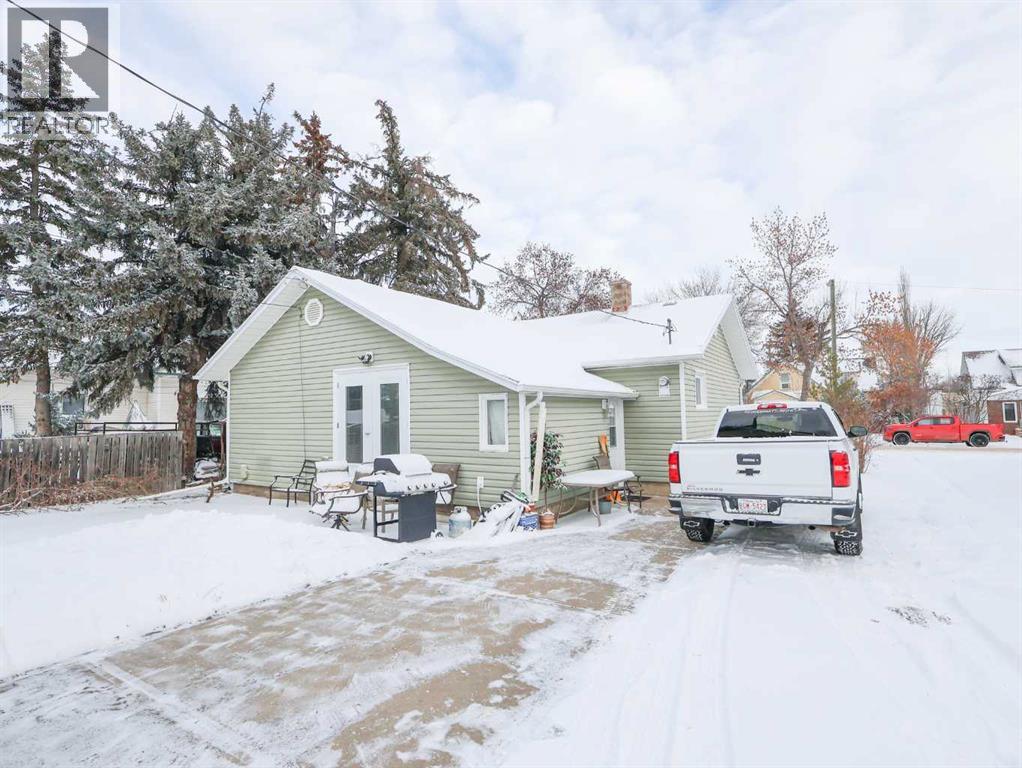 4716 51 Street, Stettler, Alberta  T4K 1J5 - Photo 38 - A2275629