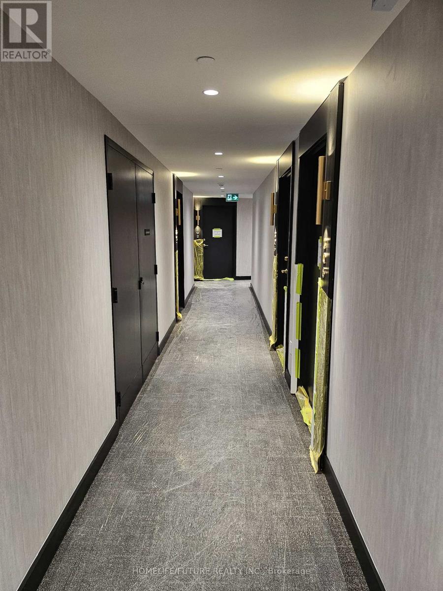 207 - 5 LAKEVIEW AVENUE, Toronto, Ontario