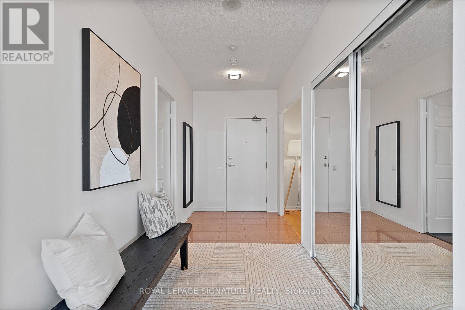 Ph106 - 8 Hillcrest Avenue, Toronto, Ontario  M2N 6Y6 - Photo 3 - C12826846