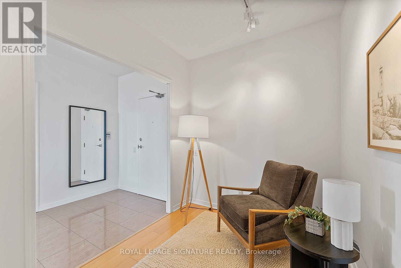 Ph106 - 8 Hillcrest Avenue, Toronto, Ontario  M2N 6Y6 - Photo 4 - C12826846