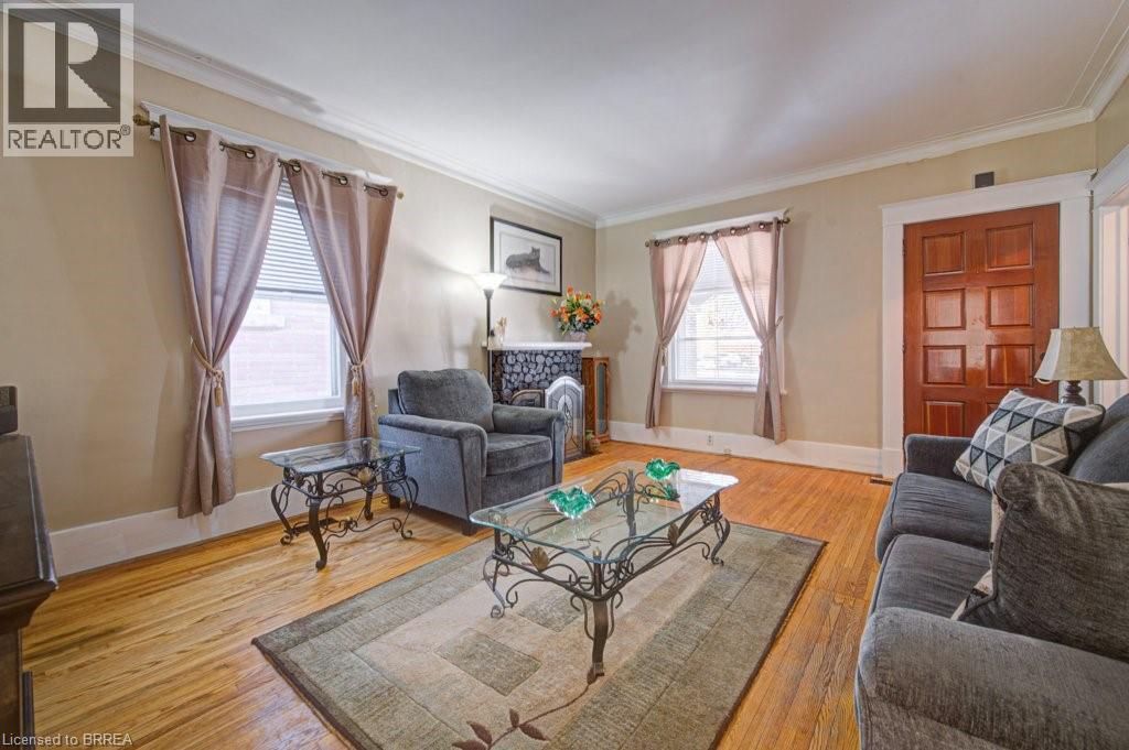 51 Brunswick Street, Brantford, Ontario  N3T 1E9 - Photo 11 - 40808047