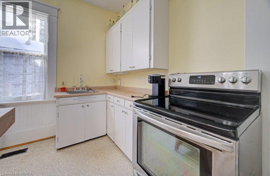 51 Brunswick Street, Brantford, Ontario  N3T 1E9 - Photo 19 - 40808047