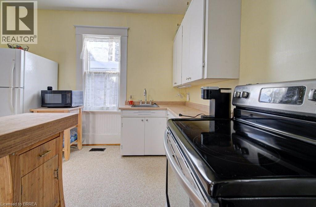 51 Brunswick Street, Brantford, Ontario  N3T 1E9 - Photo 20 - 40808047