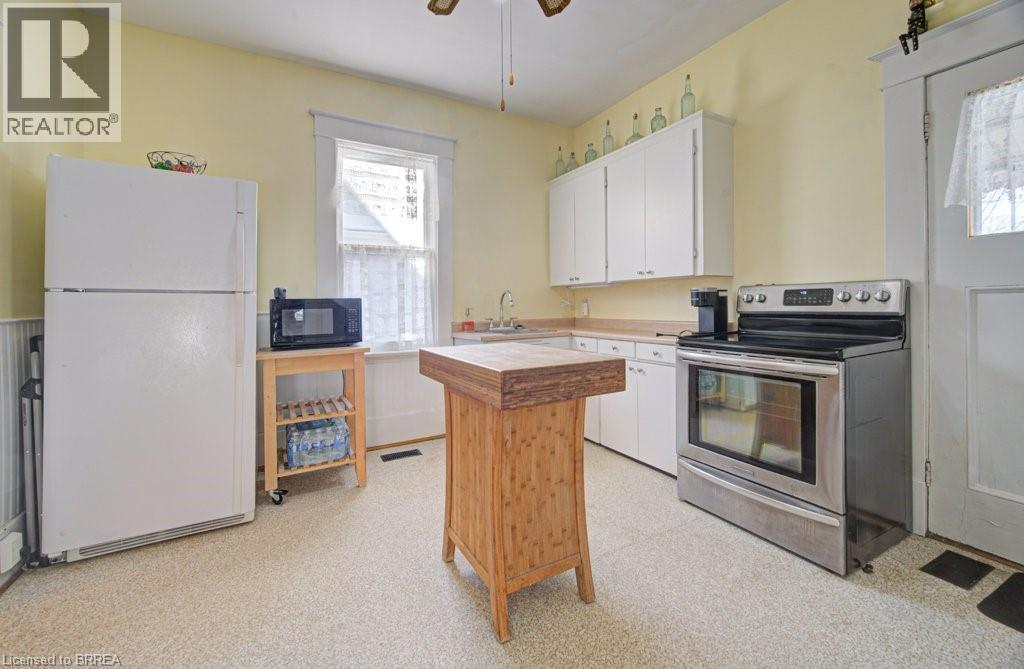 51 Brunswick Street, Brantford, Ontario  N3T 1E9 - Photo 22 - 40808047