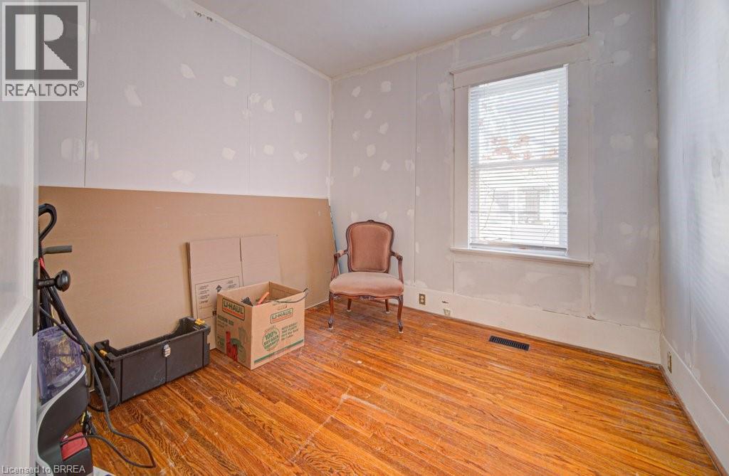 51 Brunswick Street, Brantford, Ontario  N3T 1E9 - Photo 23 - 40808047