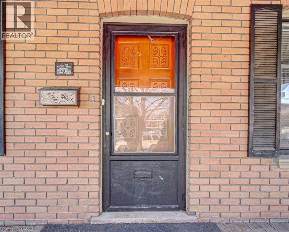 51 Brunswick Street, Brantford, Ontario  N3T 1E9 - Photo 5 - 40808047