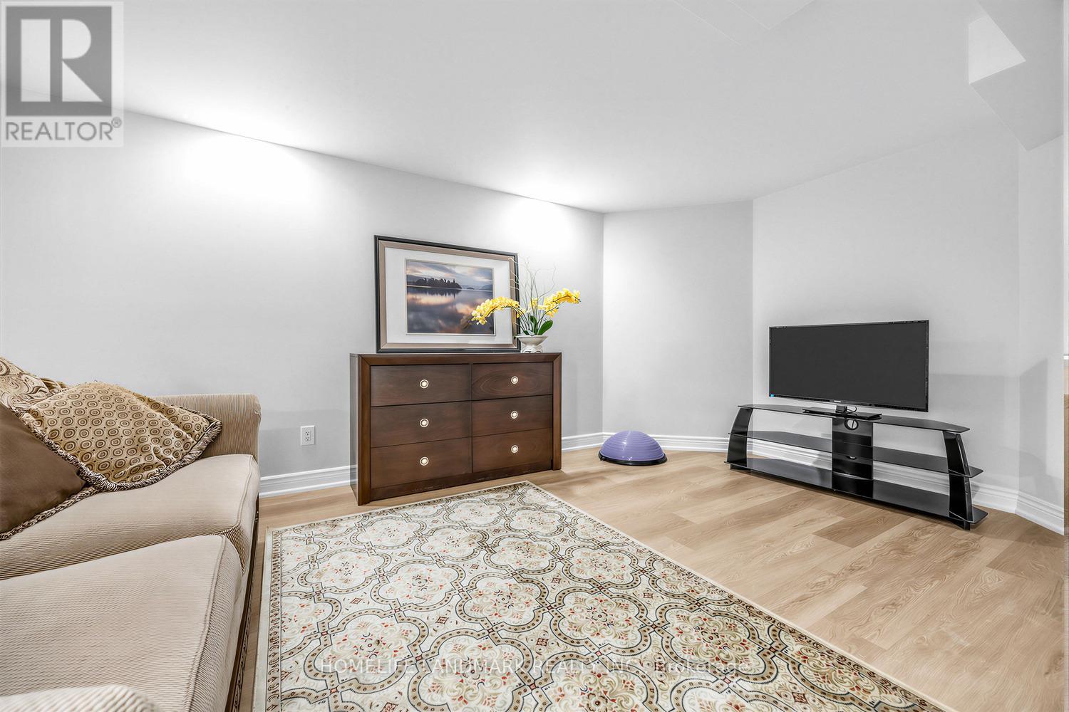 1098 Secretariate Road, Newmarket, Ontario  L3X 1M3 - Photo 33 - N12826844