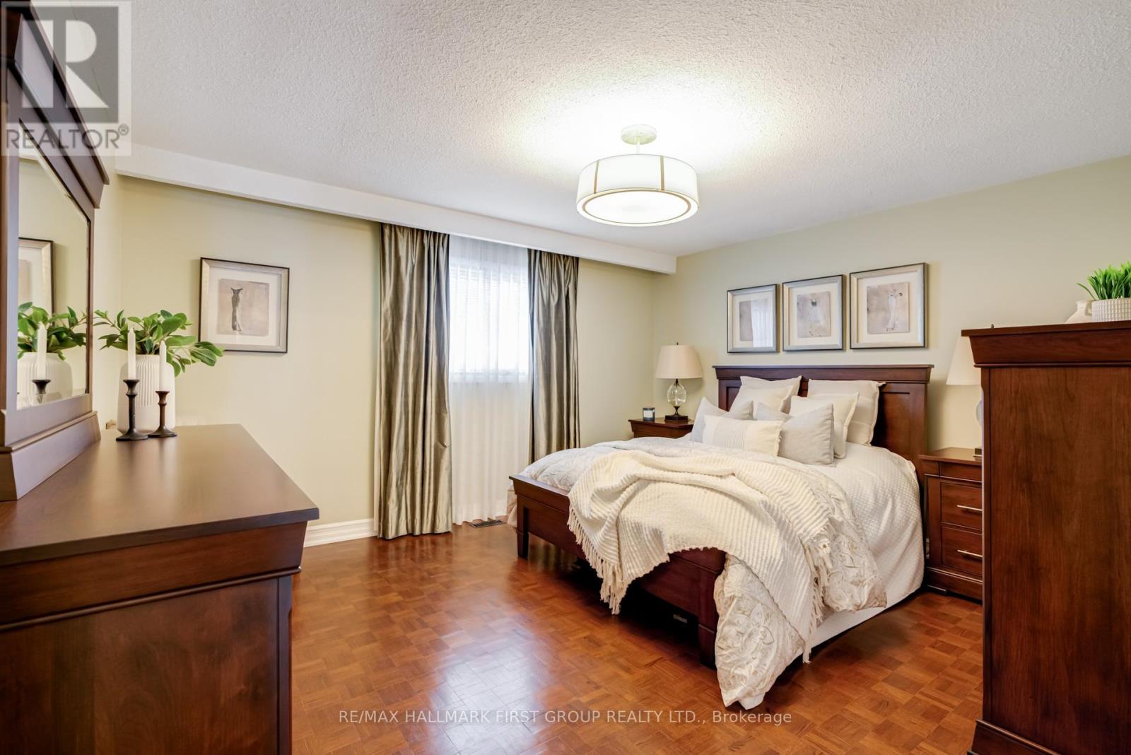 520 Mcleod Crescent, Pickering, Ontario  L1W 3M5 - Photo 12 - E12826136