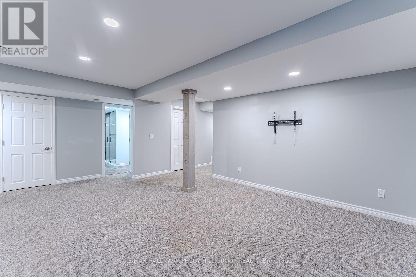 63 Wismer Avenue, Barrie (Northwest), Ontario  L4N 9T9 - Photo 17 - S12826842