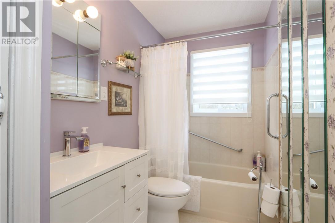 3242 Parkdale Crescent, Val Caron, Ontario  P3N 1A7 - Photo 23 - 2126563