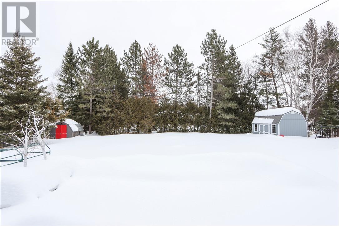 3242 Parkdale Crescent, Val Caron, Ontario  P3N 1A7 - Photo 39 - 2126563