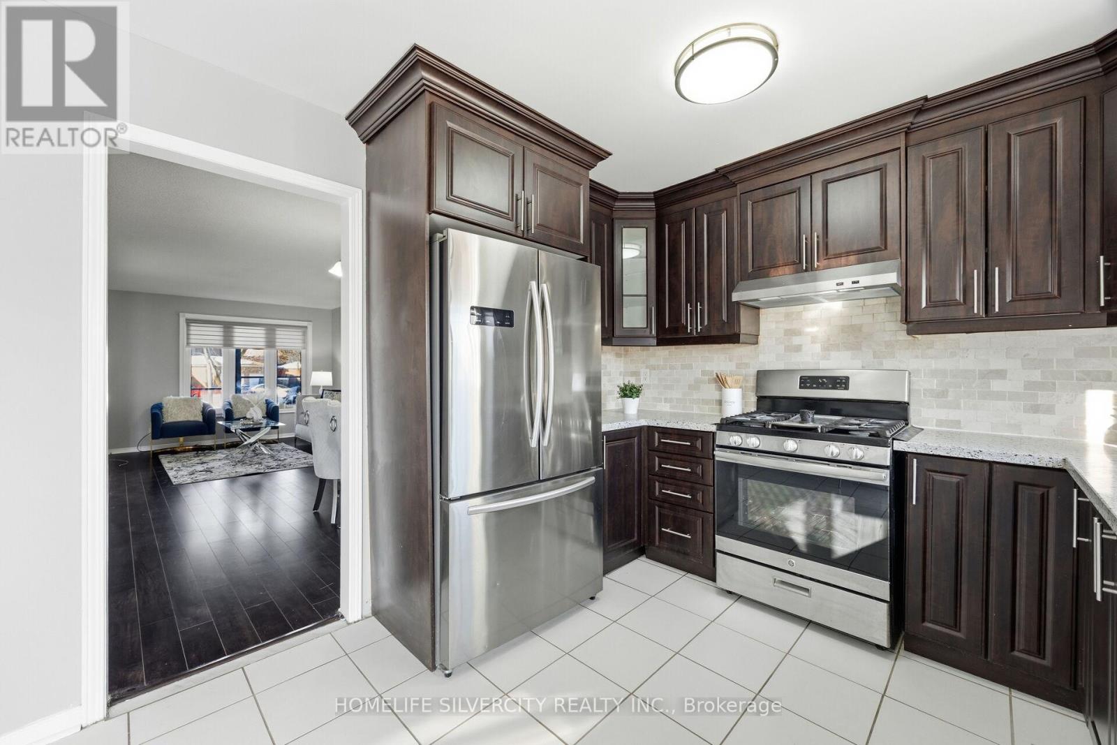 77 Tulip Drive, Brampton, Ontario  L6Y 3W9 - Photo 23 - W12826796