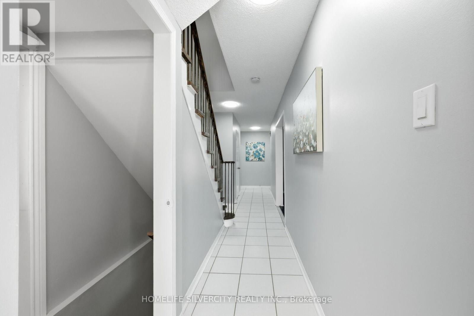 77 Tulip Drive, Brampton, Ontario  L6Y 3W9 - Photo 26 - W12826796