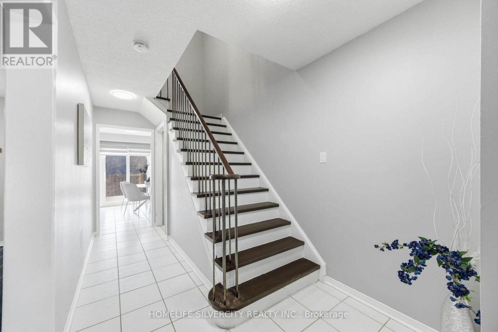 77 Tulip Drive, Brampton, Ontario  L6Y 3W9 - Photo 34 - W12826796