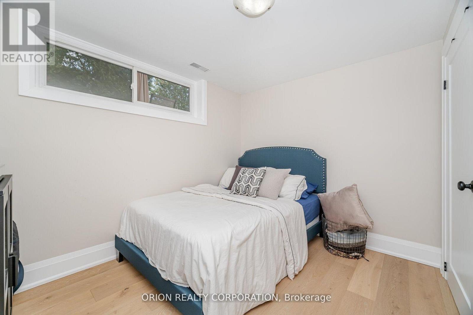 86 Park Street W, Mississauga, Ontario  L5H 1L3 - Photo 27 - W12826798